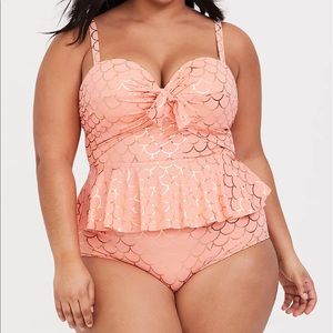 Torrid peplum tie front tankini size 2, top and bottom